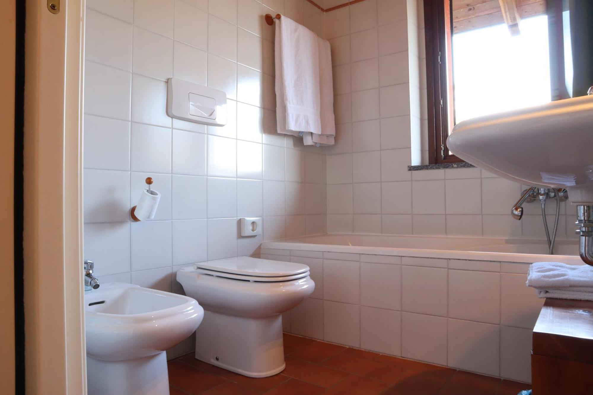 Relais Ca Nova Guest House Bogogno Екстер'єр фото